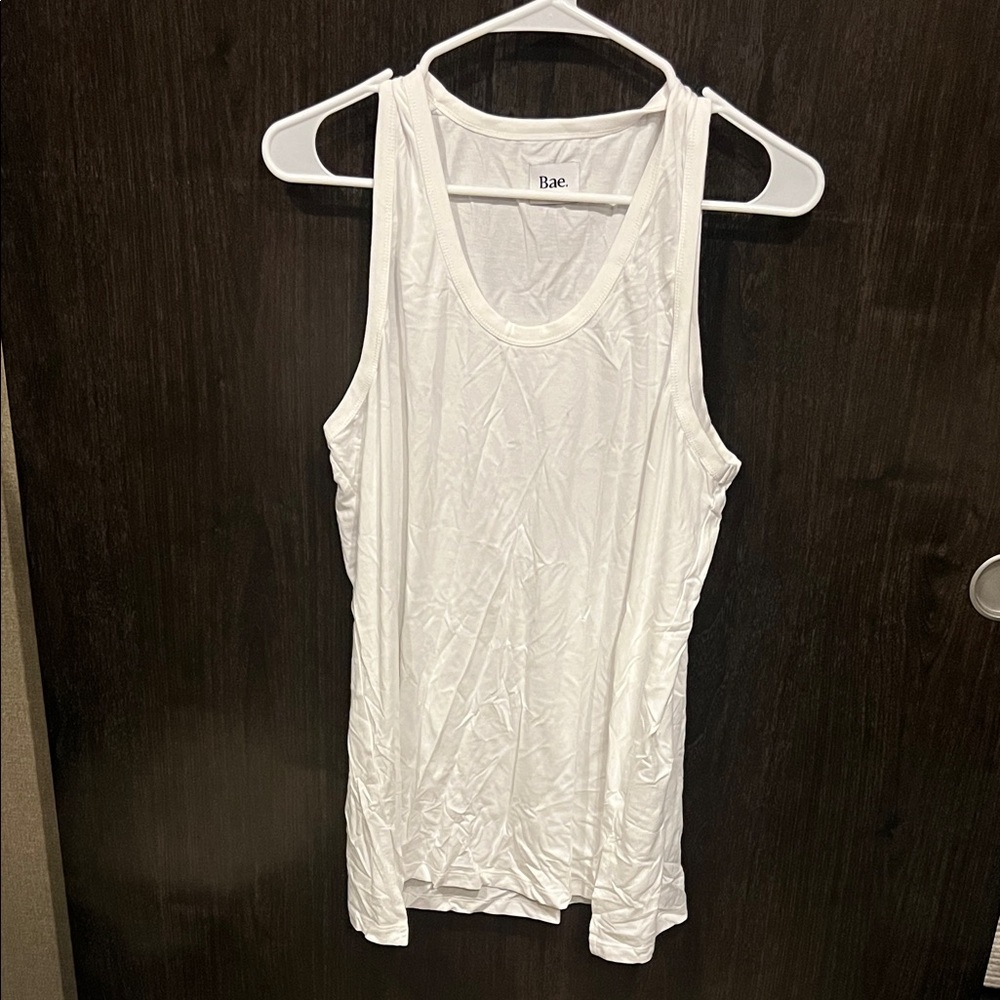 Bae White Sleeveless Tank Top